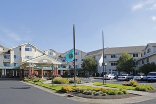 Touchmark at Fairway Village in Vancouver, WA - Building Photo