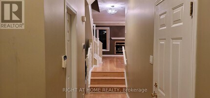344 Hillsboro Private in Ottawa, ON - Building Photo - Building Photo