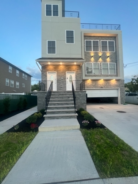 property at 476 Meade St