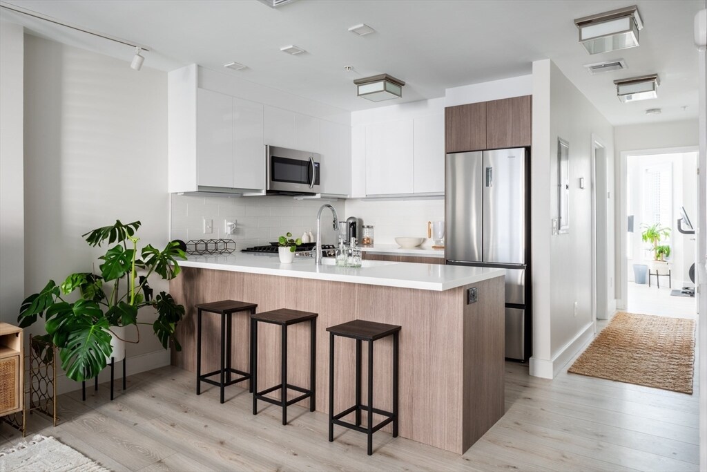 20 Haynes St in Boston, MA - Building Photo