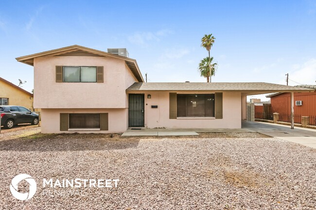 property at 2629 N 49th Dr