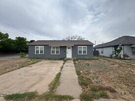 4124 18th St in Lubbock, TX - Building Photo