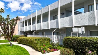 Corteen Apartments in North Hollywood, CA - Building Photo