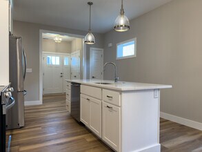 4504 Legends Dr in Champaign, IL - Building Photo - Building Photo