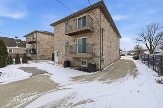 4311 Grace St in Schiller Park, IL - Building Photo - Building Photo