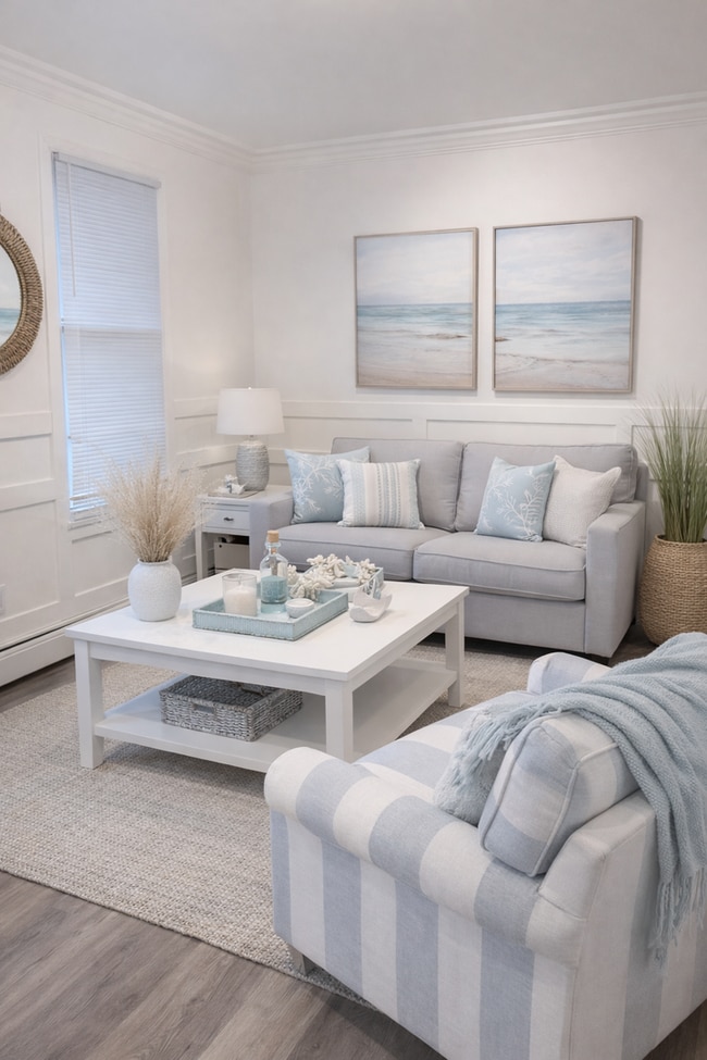 332 W Wayne Ave in Wayne, PA - Building Photo - Building Photo