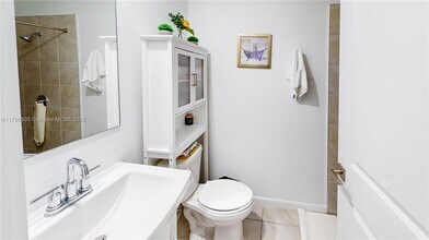 545 NE 5th St in Florida City, FL - Building Photo - Building Photo
