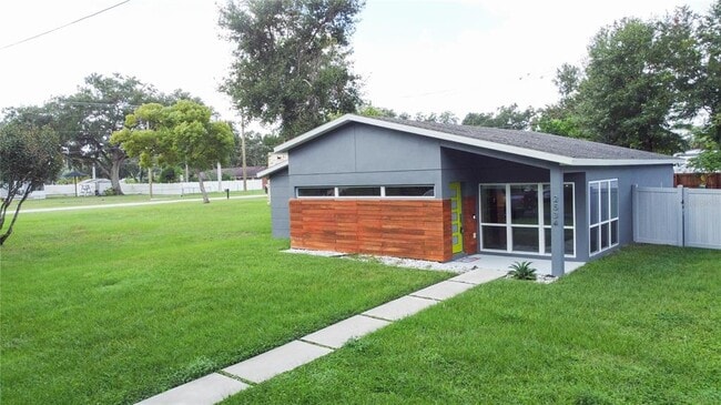 2534 Grandview Ave in Sanford, FL - Building Photo - Building Photo