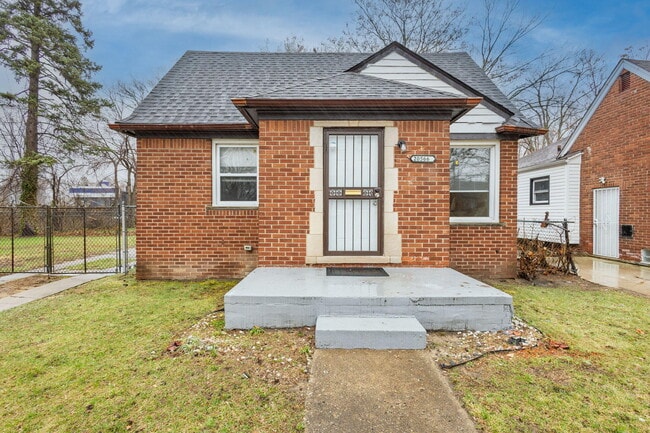 property at 20566 Glastonbury Rd