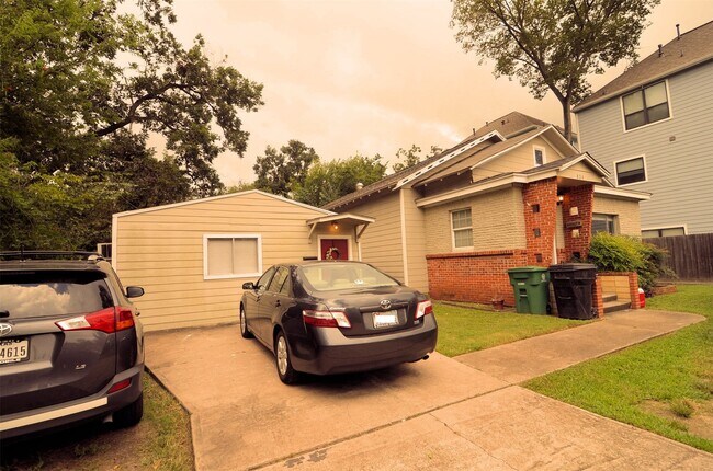 824 W 19th St in Houston, TX - Building Photo - Building Photo