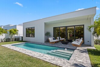 655 Kingsbridge St in Boca Raton, FL - Building Photo - Building Photo