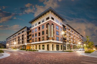 The Railyard at Midtown Apartamentos