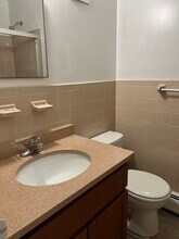 10140 104th St, Unit 3rd Floor in Ozone Park, NY - Building Photo - Building Photo