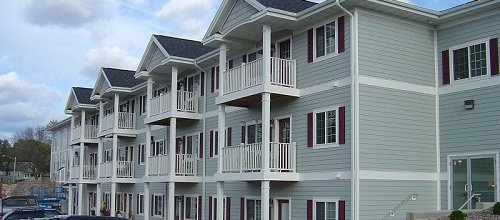 Halfway Creek Apartments in Holmen, WI - Foto de edificio