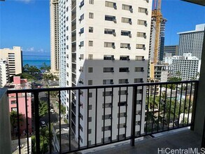 2440 Kuhio Ave. in Honolulu, HI - Foto de edificio - Building Photo