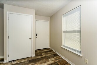 2913 Dumesnil St in Louisville, KY - Building Photo - Building Photo