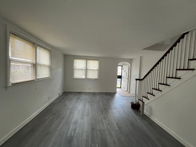 7129 Large St in Philadelphia, PA - Building Photo - Building Photo