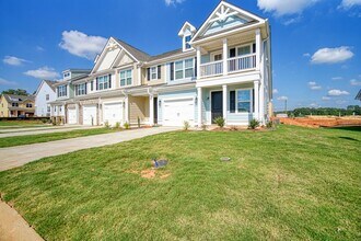 50 Red Horse Way in Greer, SC - Building Photo - Building Photo