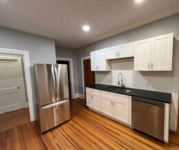 40 Ardmore Rd, Unit 40 Ardmore in West Hartford, CT - Building Photo - Building Photo