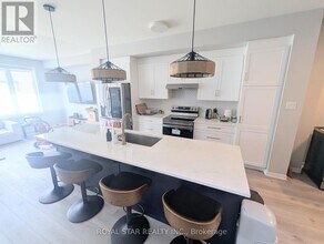 395 Cope Dr in Ottawa, ON - Building Photo - Building Photo
