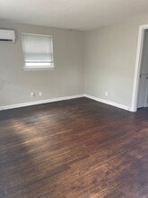 2223 Mayflower Manor in New Albany, IN - Building Photo - Building Photo