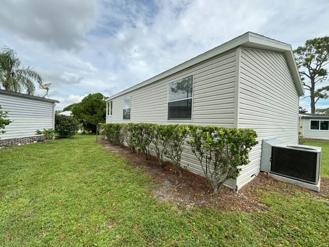 19237 Cedar Crest Ct