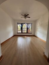 7337 N Honore St in Chicago, IL - Building Photo - Building Photo