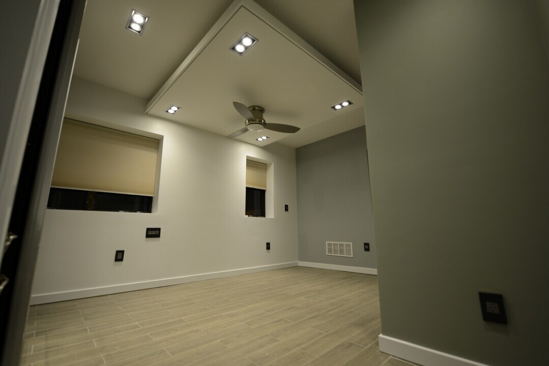 616 S 5th St in Philadelphia, PA - Building Photo