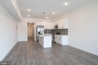 21 Farson St photo'