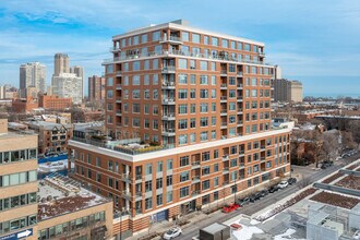 Webster Square Condominiums in Chicago, IL - Building Photo - Building Photo