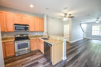 12721 Black Mangrove Dr in Largo, FL - Building Photo - Building Photo