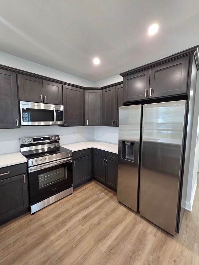 840 2nd St, Unit Floor 2 in Rensselaer, NY - Foto de edificio - Building Photo