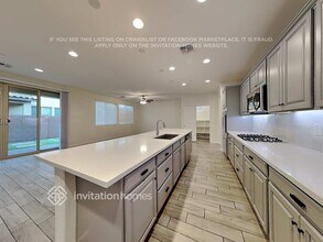 1949 S Wallrade Ln in Gilbert, AZ - Foto de edificio - Building Photo