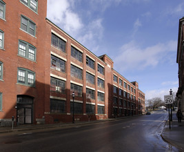 Heywood Place in Gardner, MA - Building Photo - Building Photo