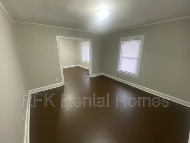 527 N Bradley Ave in Indianapolis, IN - Building Photo - Building Photo