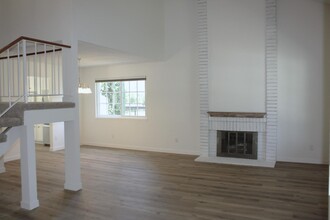 8409 Joan Ln in Los Angeles, CA - Building Photo - Building Photo