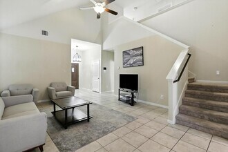 1627 Northwood Springs Dr in Crosby, TX - Building Photo - Building Photo
