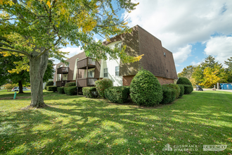 172 Brunswick Dr in Elyria, OH - Building Photo - Building Photo