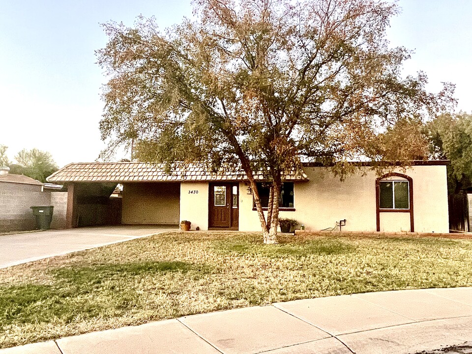 3430 E Indianola Ave in Phoenix, AZ - Foto de edificio