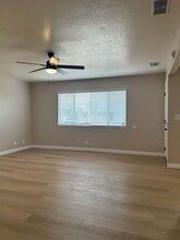 1000 W Coronado Ave in Ridgecrest, CA - Building Photo - Building Photo