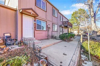 7700 W Glasgow Pl in Littleton, CO - Building Photo - Building Photo