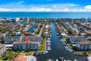 910 Dogwood Dr in Delray Beach, FL - Building Photo