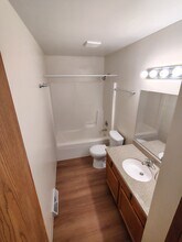 2217 Hermon Ave in Zion, IL - Building Photo - Building Photo