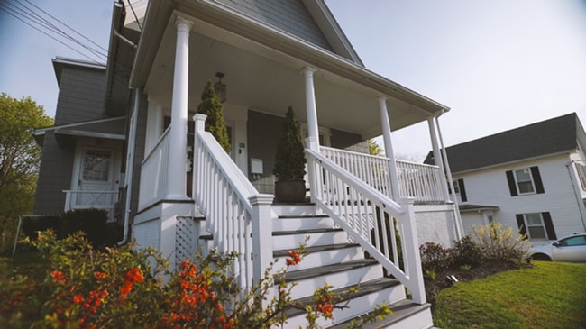 125 Montvale Ave