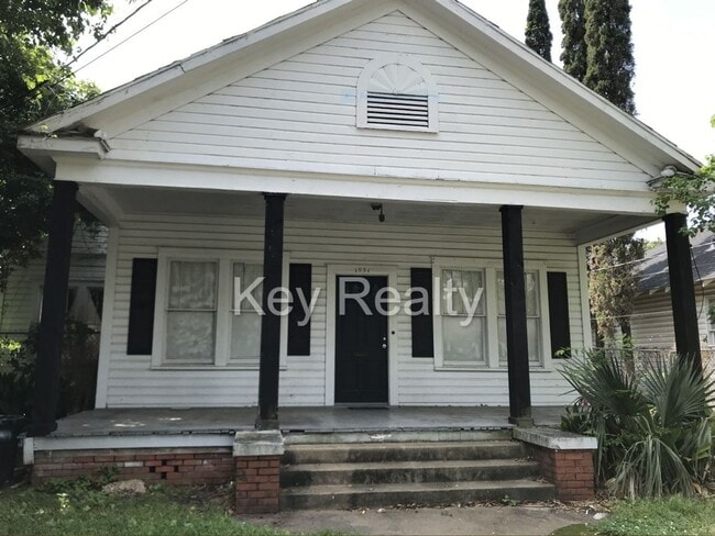 property at 1931 Thornton Ct