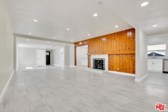 18800 Cohasset St in Los Angeles, CA - Building Photo - Building Photo