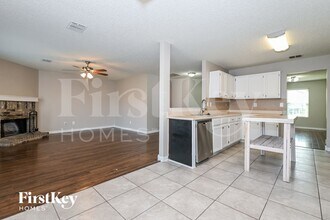 1445 Lochspring Dr in Rockwall, TX - Building Photo - Building Photo