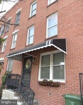 1042 Vine St in Baltimore, MD - Building Photo