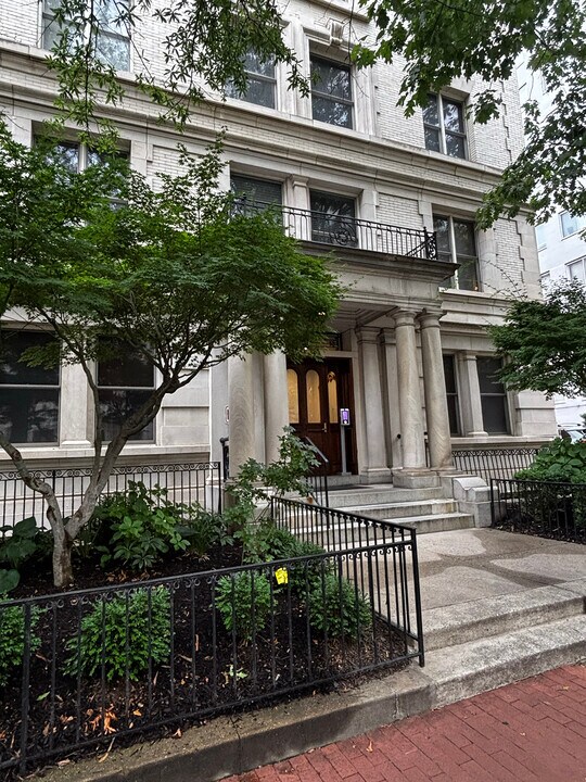 2007 O St NW, Unit 203 in Washington, DC - Foto de edificio
