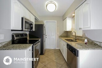 5404 Avila Ave in Sarasota, FL - Building Photo - Building Photo